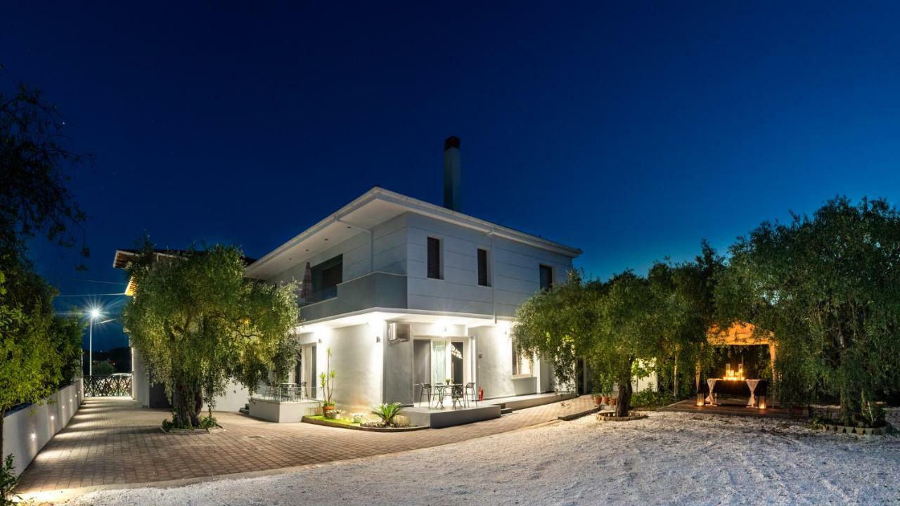 Oinoelia Luxury Suites & Residence Potos Exterior photo